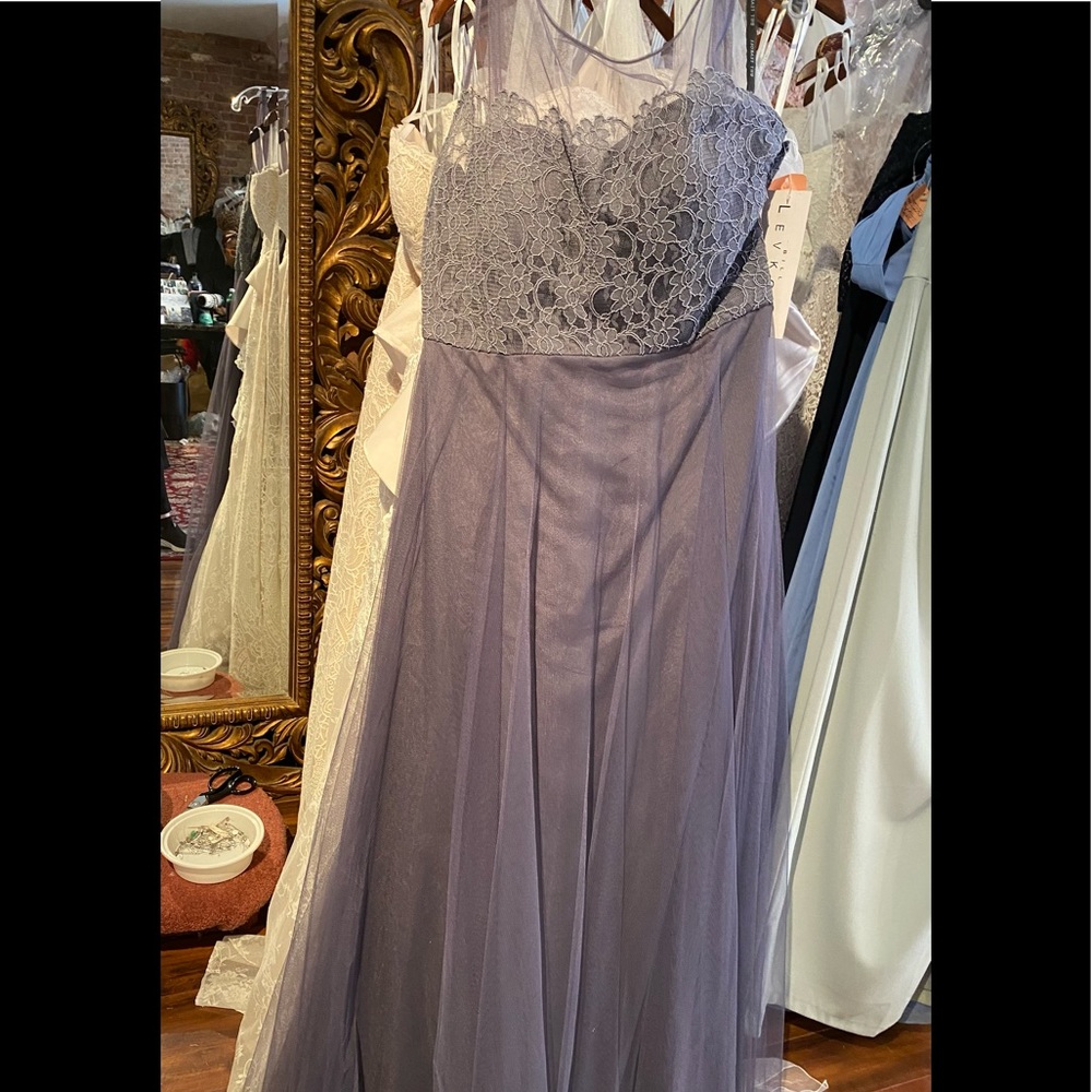BILL LEVKOFF Style # 1177. Sz.18 Pewter